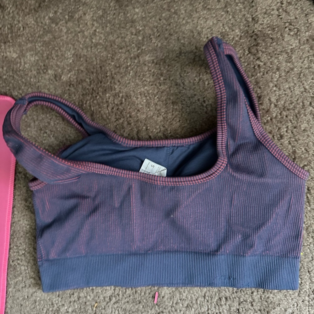 Fabletics sports bra small - Picture 2 of 2
